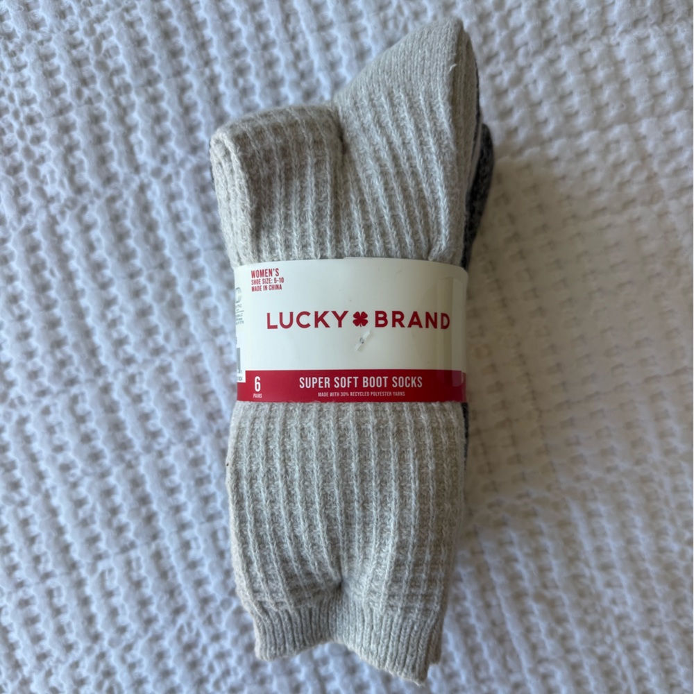 Lucky Brand Beige and Gray Ribbed Socks